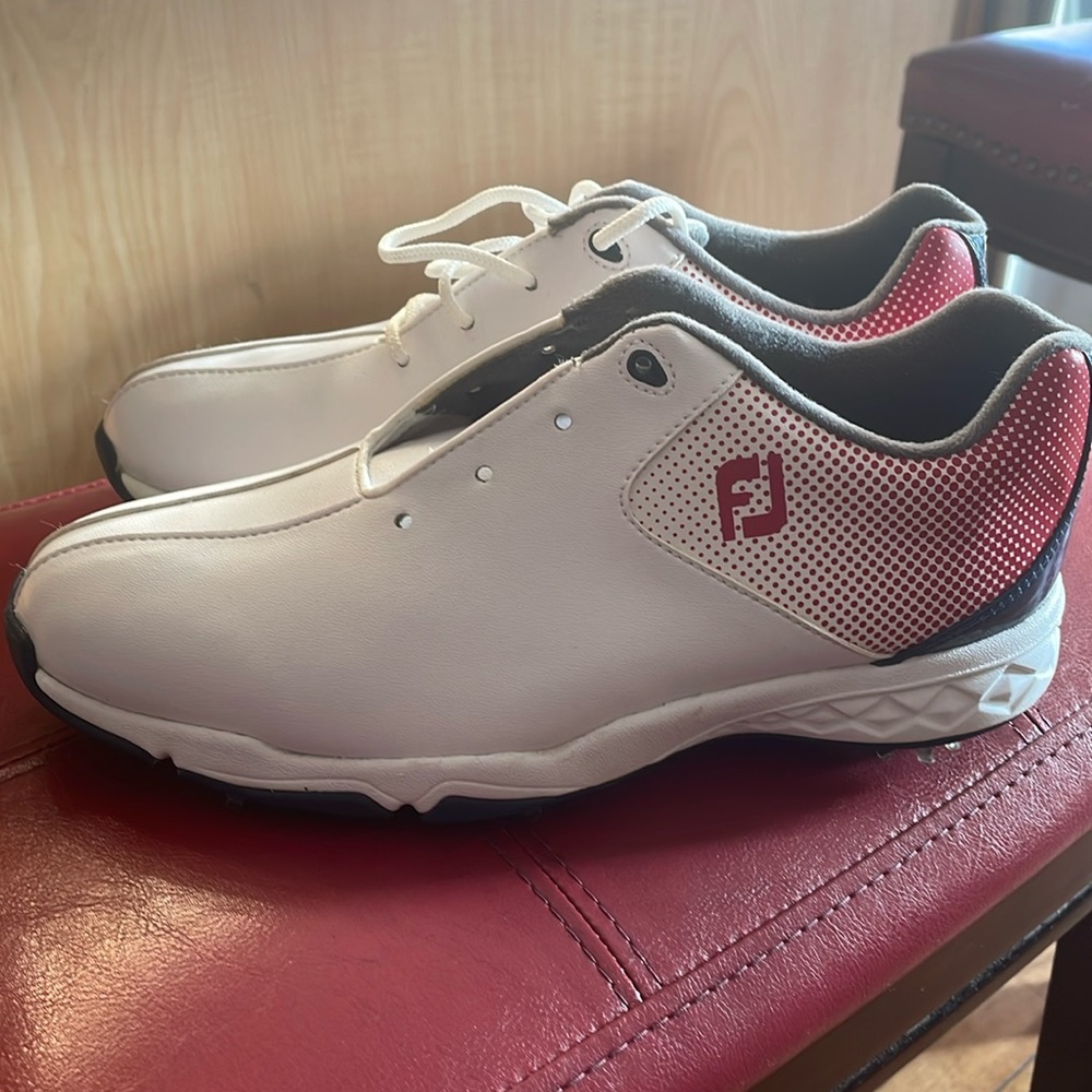 Footjoy men’s golf shoes